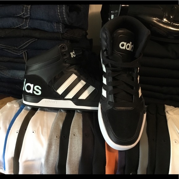 hoops 2.0 mid shoes